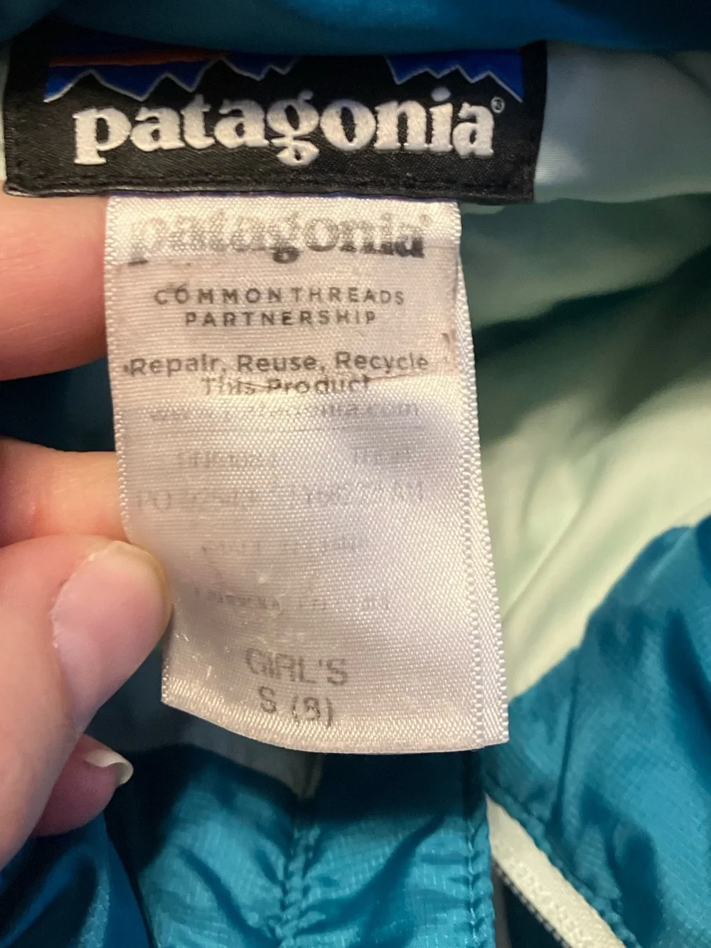 Patagonia Kids' Teal Down Jacket - Picture 5 of 6